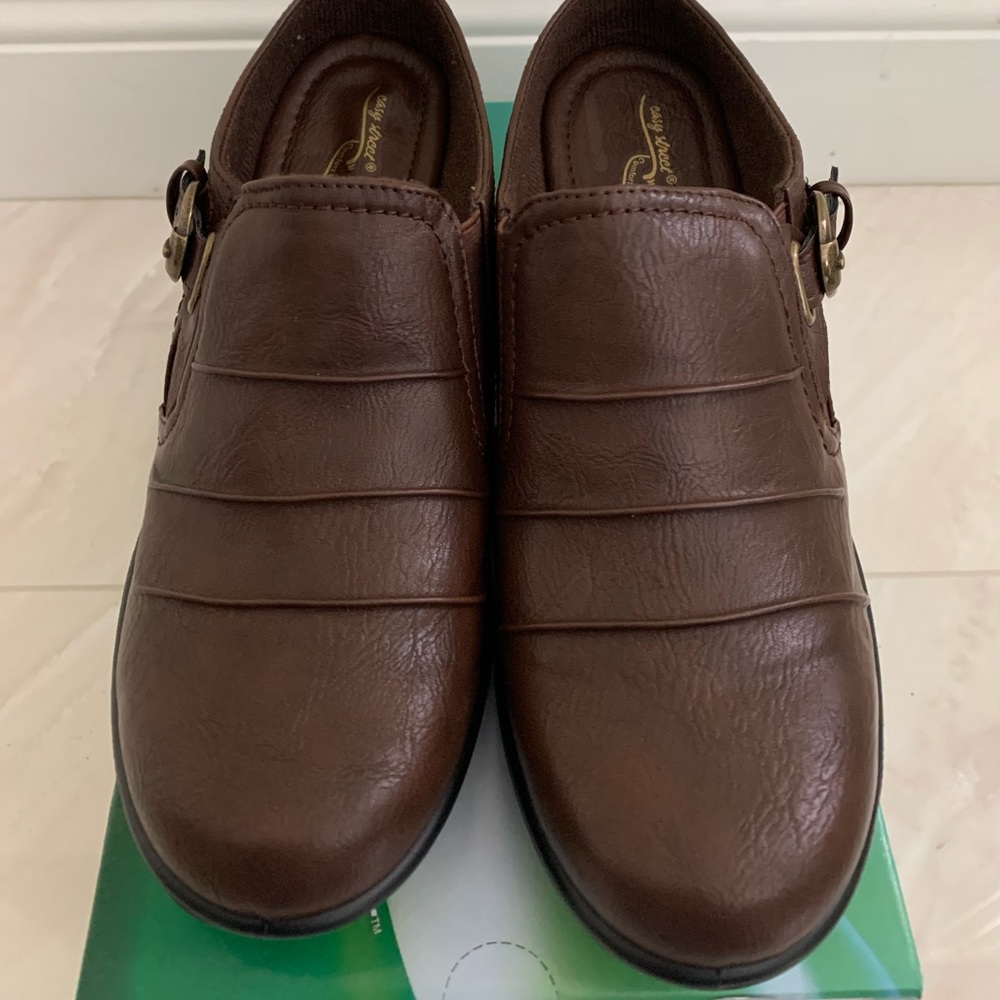 Easy Street Calm Slip-on Mules with Pleats Tan 9.5